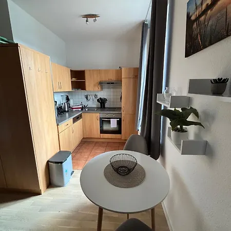 Einraumapartment Im Erdgeschoss Mit Seeblick Apartmán