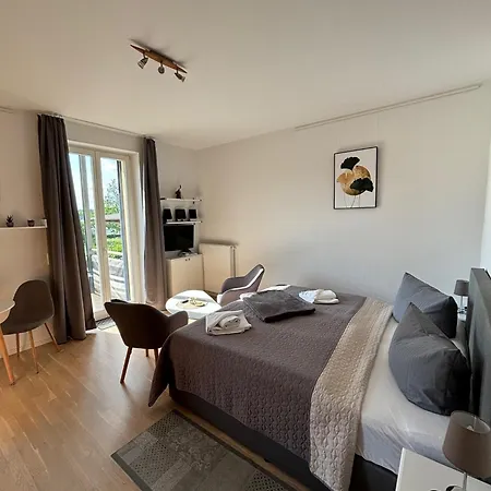 Einraumapartment Im Erdgeschoss Mit Seeblick Apartman Rheinsberg